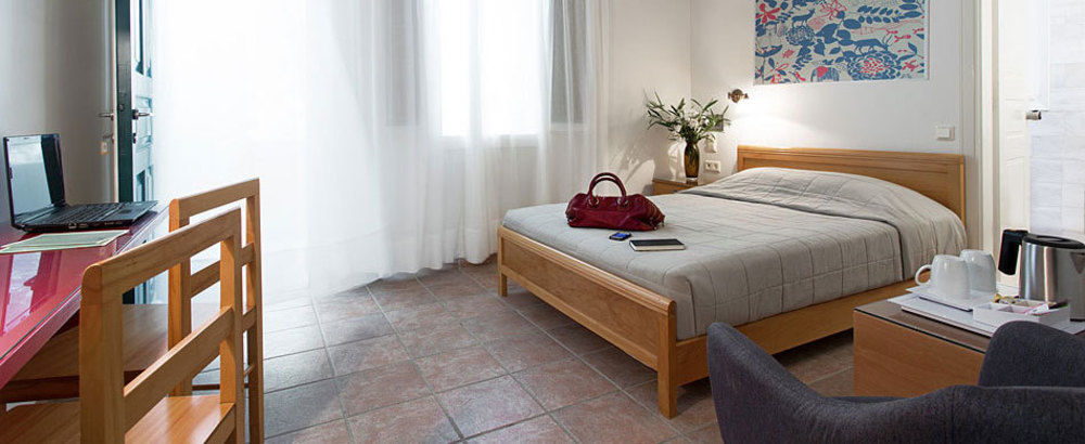 Rose Bay Hotel Kamári Kültér fotó